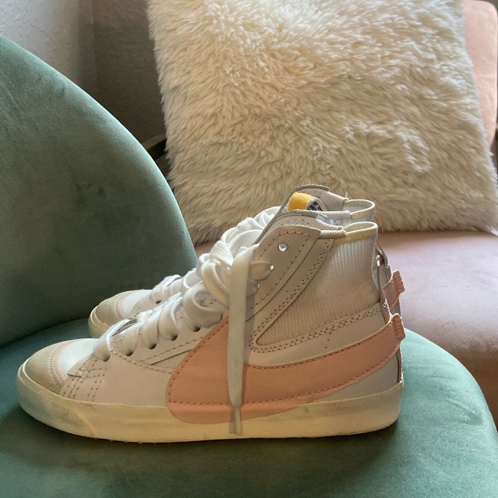 Nike high top jumbo blazers pink- womens size 9